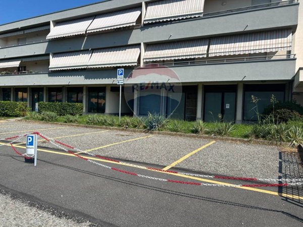negozio in vendita a Brembate di Sopra