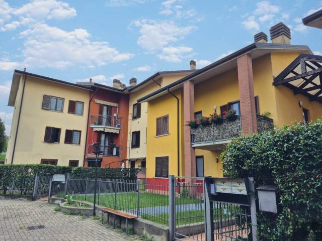 appartamento in vendita a Brembate di Sopra
