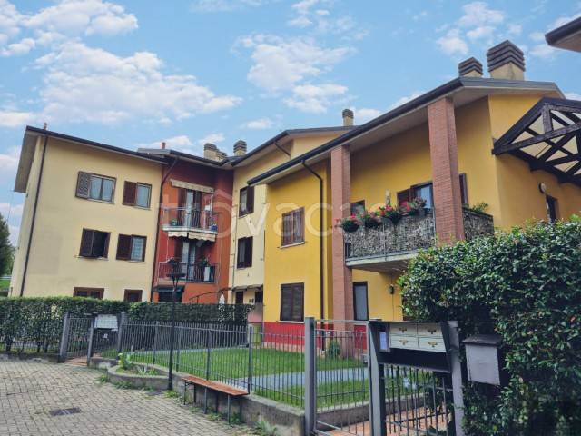 appartamento in vendita a Brembate di Sopra