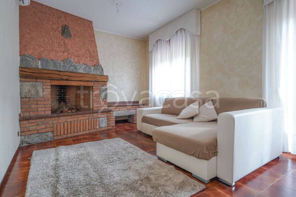 appartamento in vendita a Brembate di Sopra