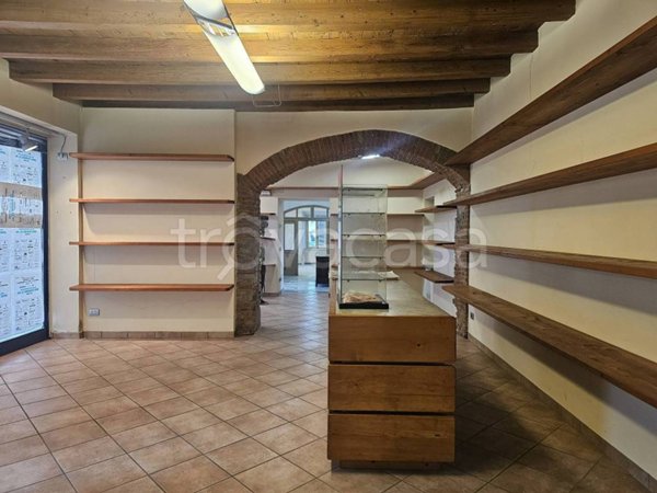 negozio in vendita a Brembate di Sopra