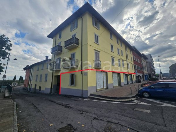 negozio in vendita a Brembate di Sopra
