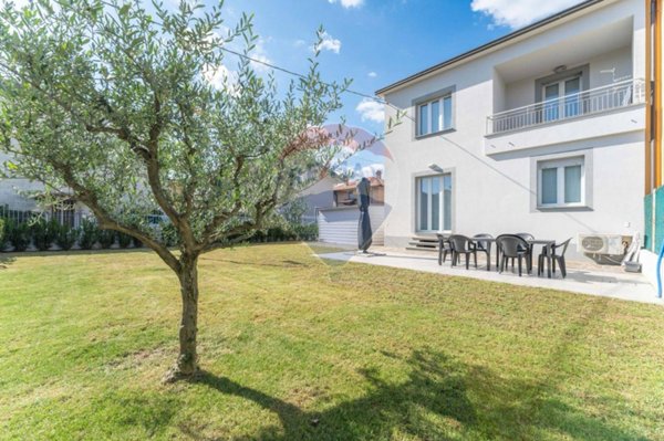 casa indipendente in vendita a Brembate di Sopra