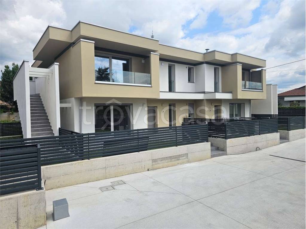 appartamento in vendita a Brembate di Sopra