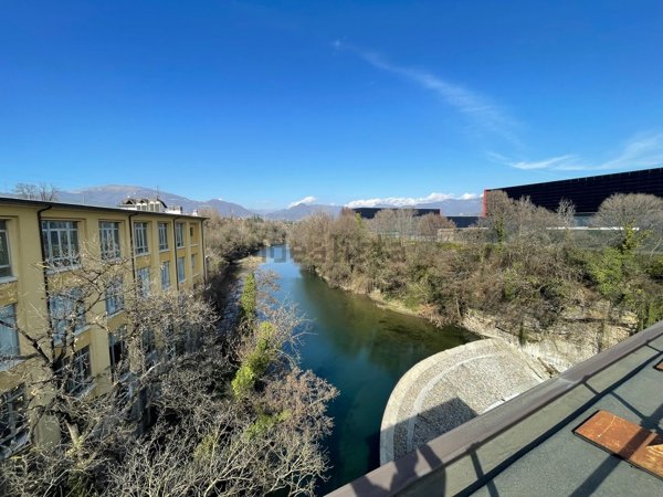 ufficio in vendita a Brembate di Sopra