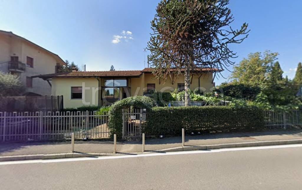casa indipendente in vendita a Brembate di Sopra