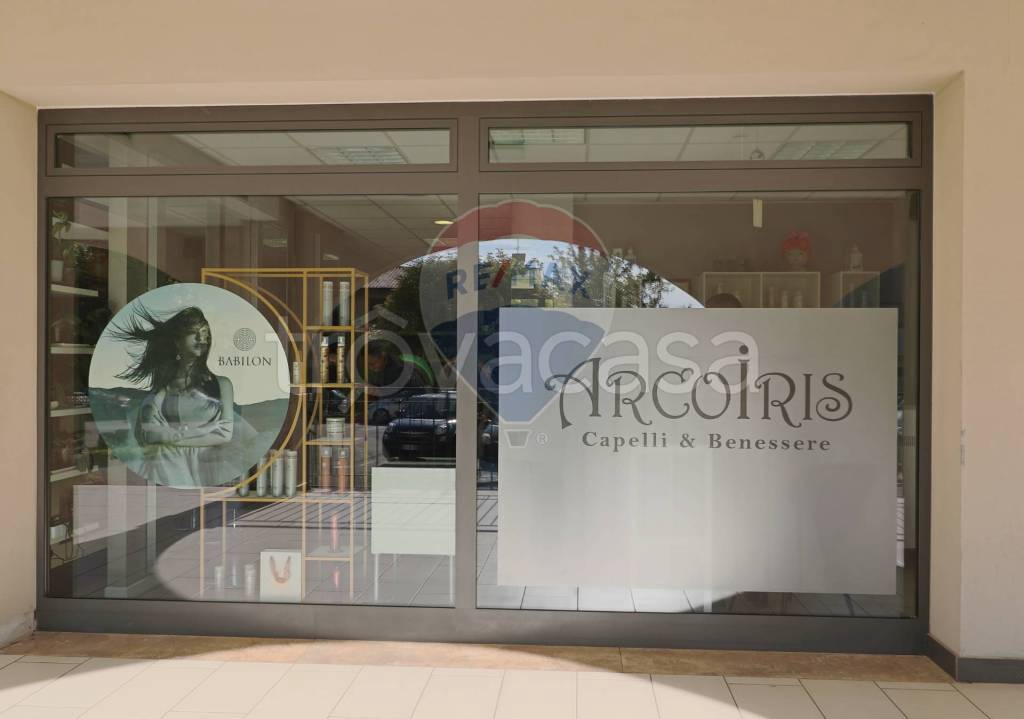 negozio in vendita a Brembate di Sopra