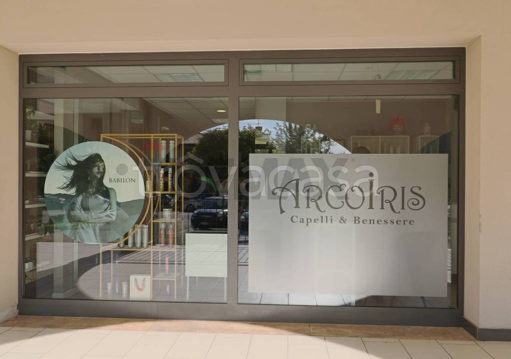 negozio in vendita a Brembate di Sopra