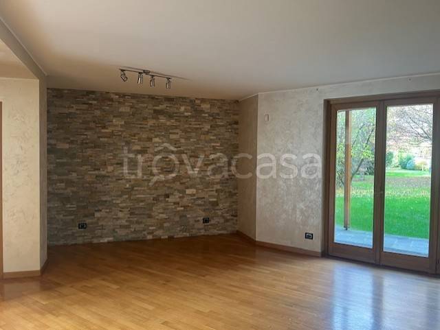 appartamento in vendita a Brembate di Sopra