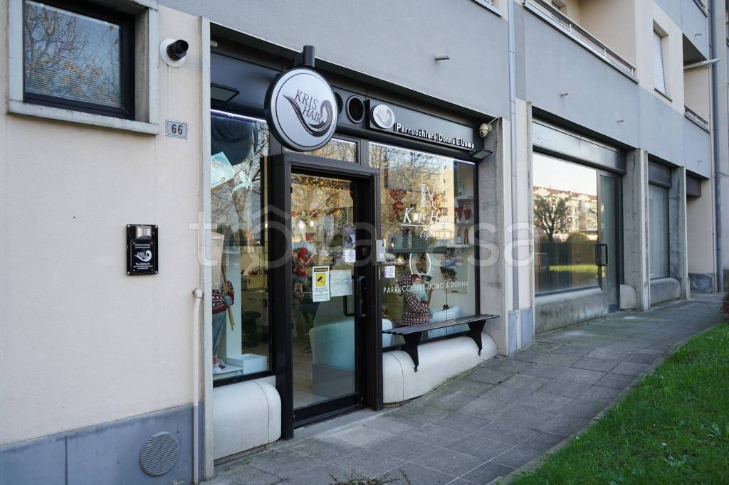 negozio in vendita a Brembate di Sopra