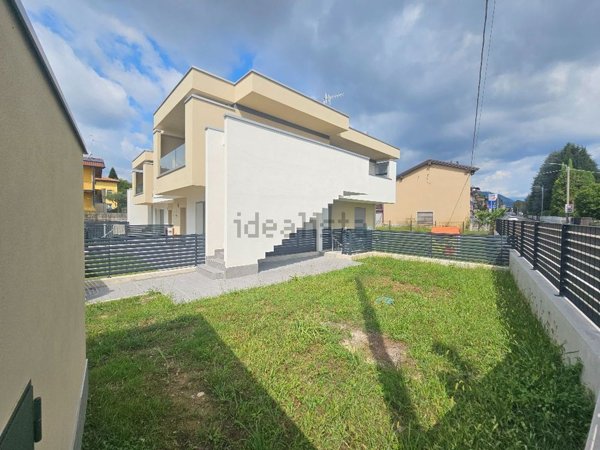 appartamento in vendita a Brembate di Sopra