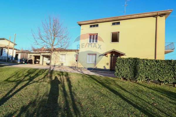 casa indipendente in vendita a Brembate di Sopra
