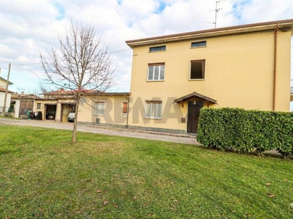 casa indipendente in vendita a Brembate di Sopra
