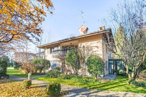 casa indipendente in vendita a Brembate di Sopra