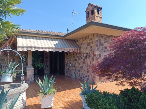 casa indipendente in vendita a Brembate di Sopra