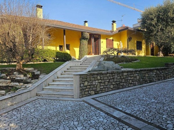 casa indipendente in vendita a Brembate di Sopra