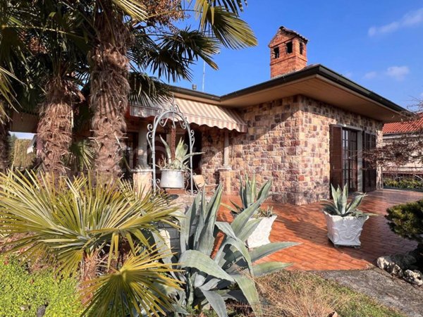 casa indipendente in vendita a Brembate di Sopra