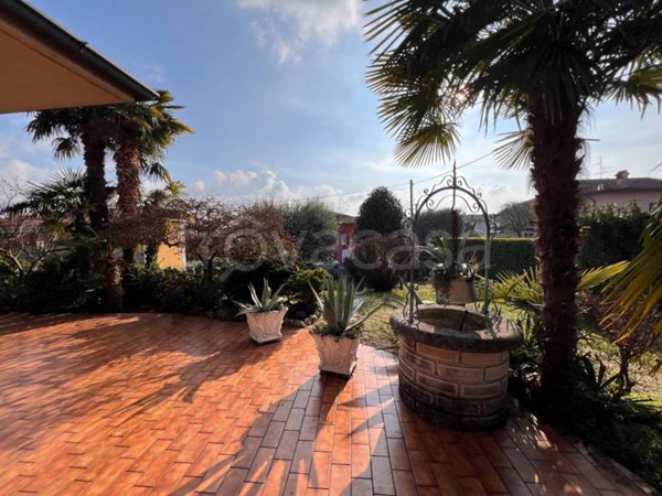 casa indipendente in vendita a Brembate di Sopra