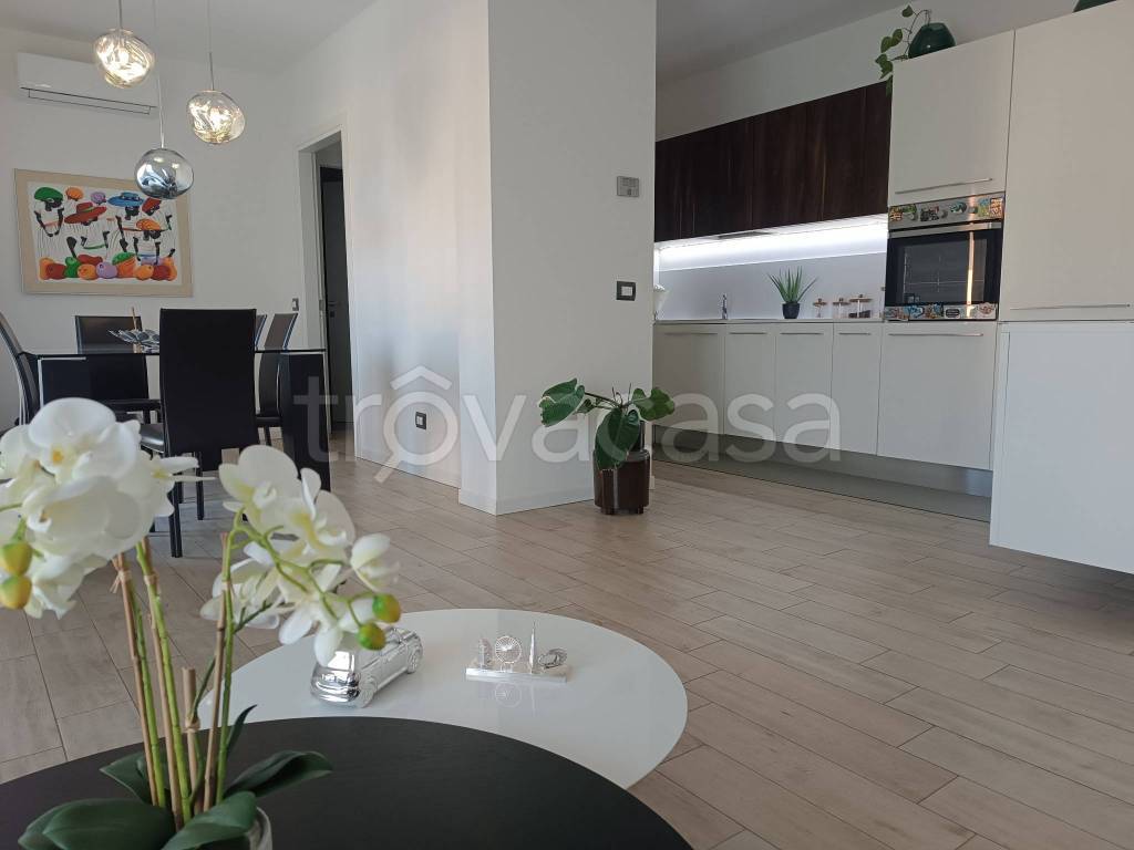 appartamento in vendita a Brembate di Sopra