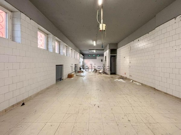 locale di sgombero in vendita a Brembate di Sopra