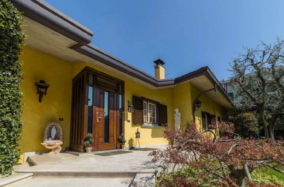 casa indipendente in vendita a Brembate di Sopra