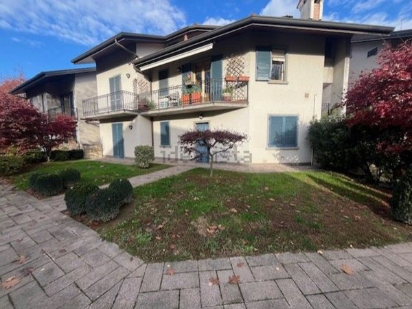 appartamento in vendita a Brembate di Sopra