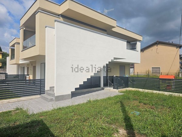 appartamento in vendita a Brembate di Sopra
