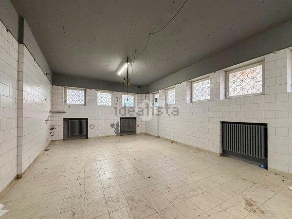 locale di sgombero in vendita a Brembate di Sopra
