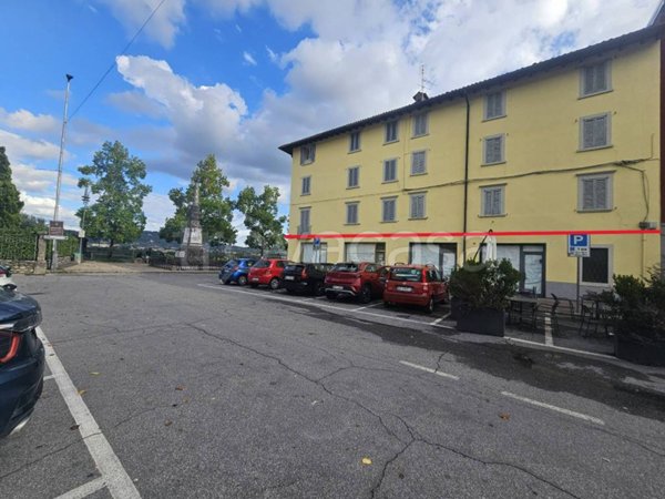 negozio in vendita a Brembate di Sopra