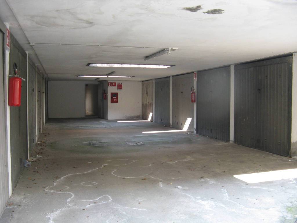 locale di sgombero in vendita a Brembate di Sopra