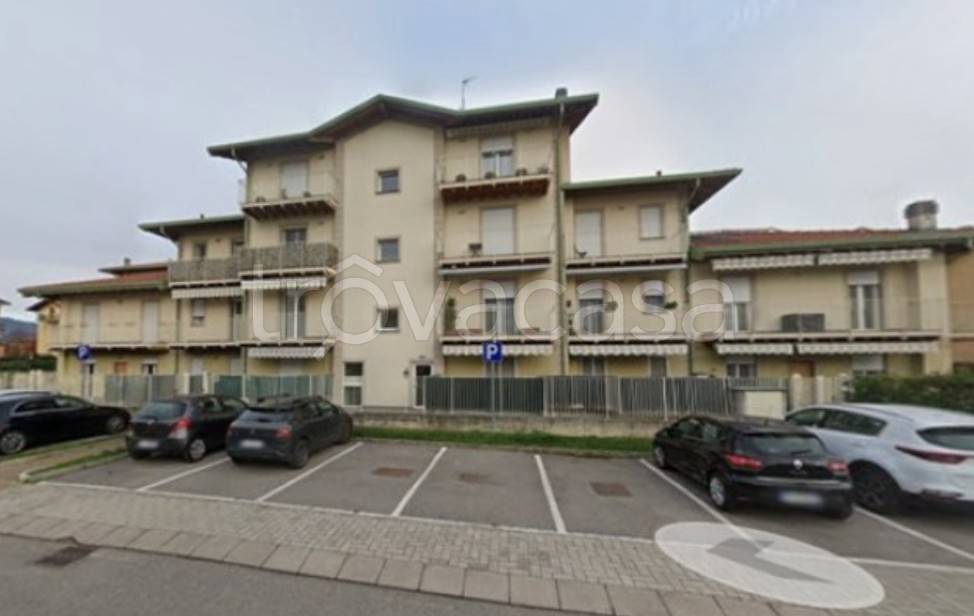appartamento in vendita a Brembate di Sopra