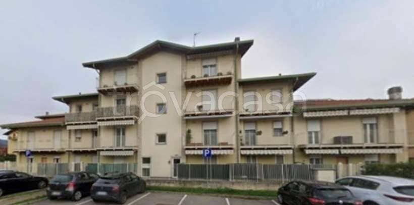 appartamento in vendita a Brembate di Sopra