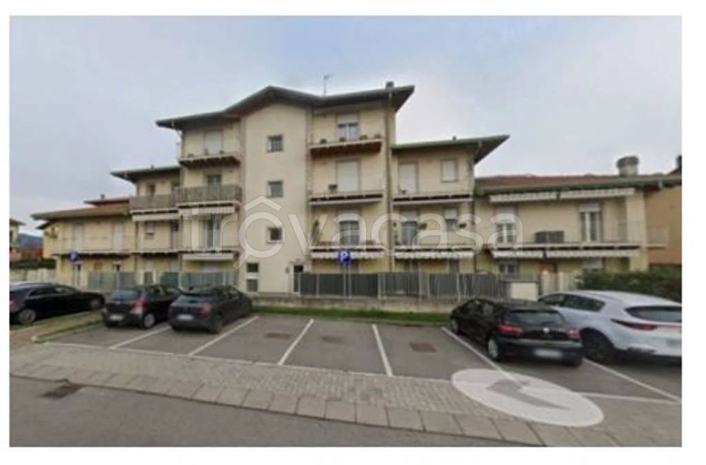 appartamento in vendita a Brembate di Sopra