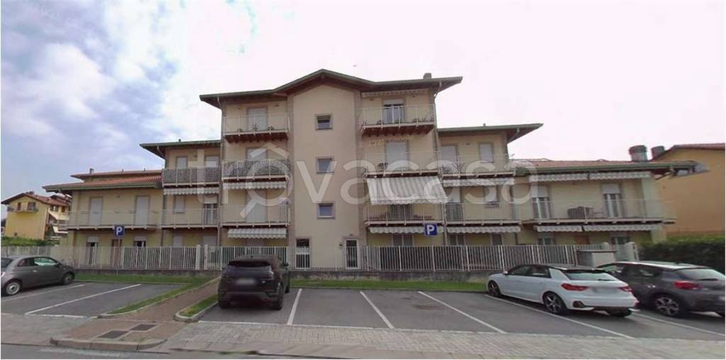 appartamento in vendita a Brembate di Sopra