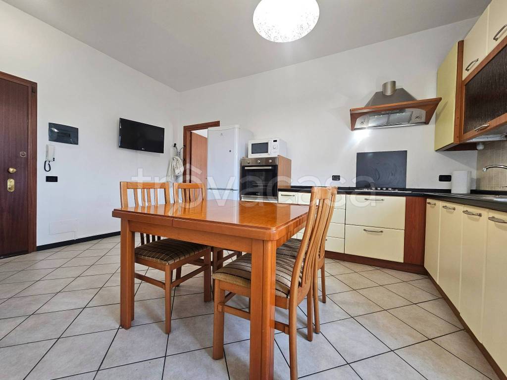 appartamento in vendita a Brembate di Sopra