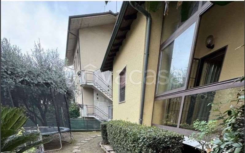 casa indipendente in vendita a Brembate di Sopra