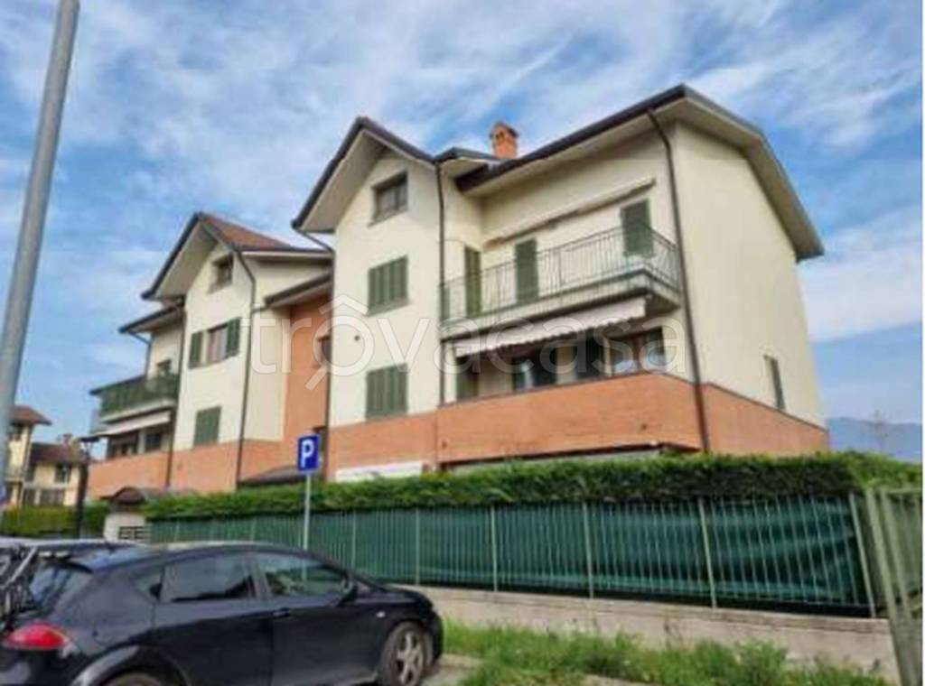 appartamento in vendita a Brembate di Sopra