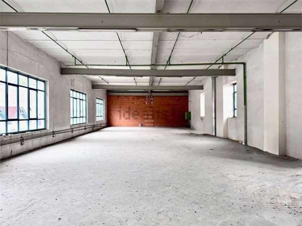 ufficio in vendita a Brembate di Sopra