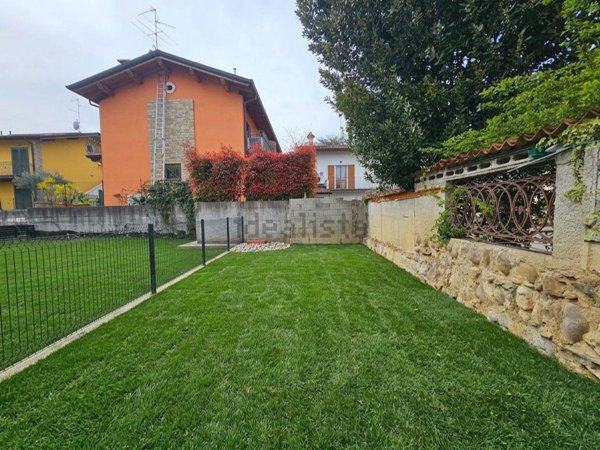 casa indipendente in vendita a Brembate di Sopra