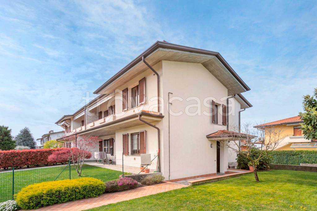 appartamento in vendita a Brembate di Sopra