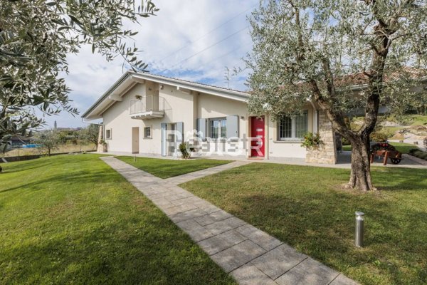 casa indipendente in vendita a Brembate di Sopra