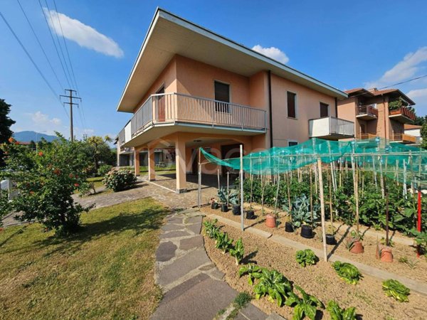 casa indipendente in vendita a Brembate di Sopra