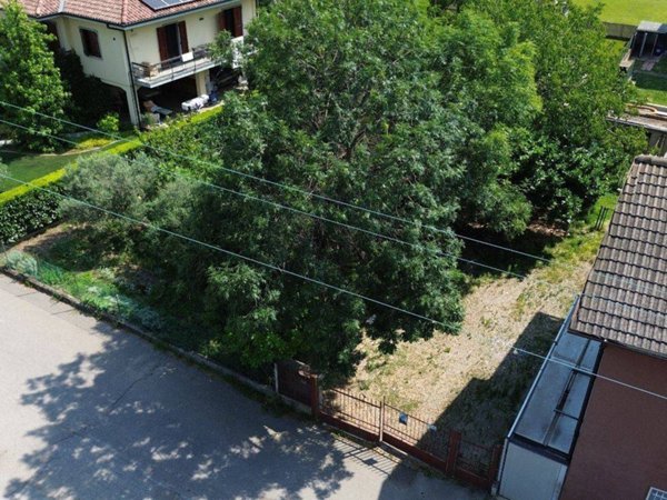 terreno edificabile in vendita a Brembate di Sopra
