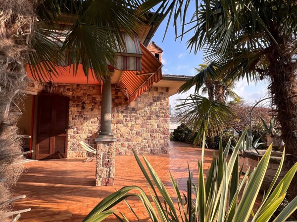 casa indipendente in vendita a Brembate di Sopra