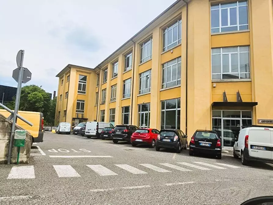 ufficio in vendita a Brembate di Sopra