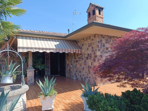 casa indipendente in vendita a Brembate di Sopra