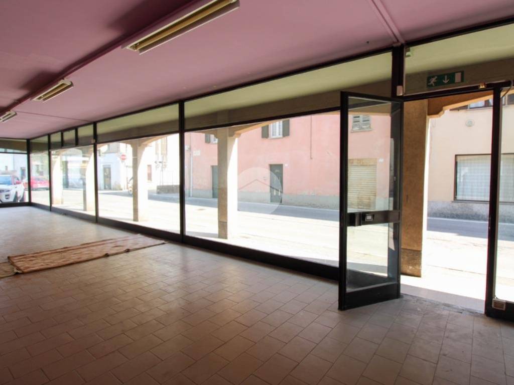 negozio in vendita a Brignano Gera d'Adda