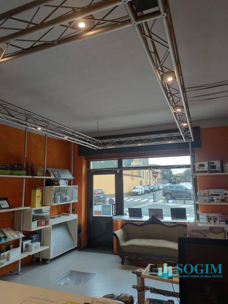 negozio in vendita a Brignano Gera d'Adda