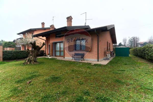 casa indipendente in vendita a Brignano Gera d'Adda