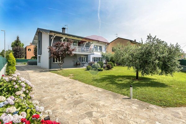 casa indipendente in vendita a Brignano Gera d'Adda